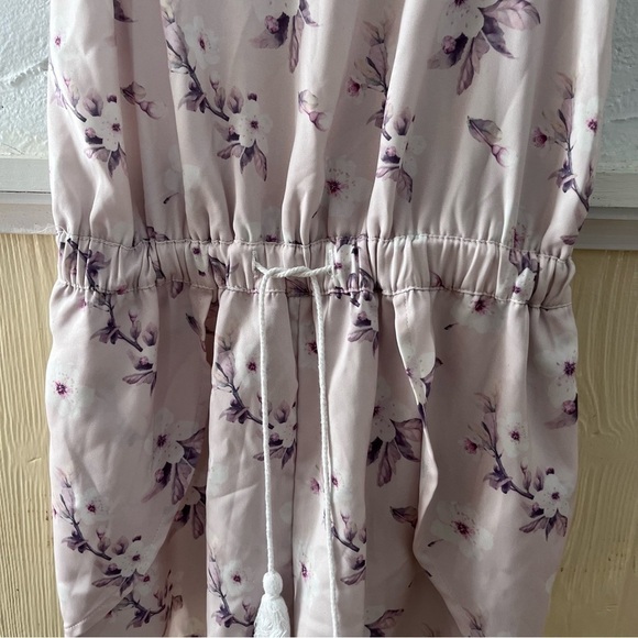 Teamltd. Floral Romper Size Small - Picture 4 of 5
